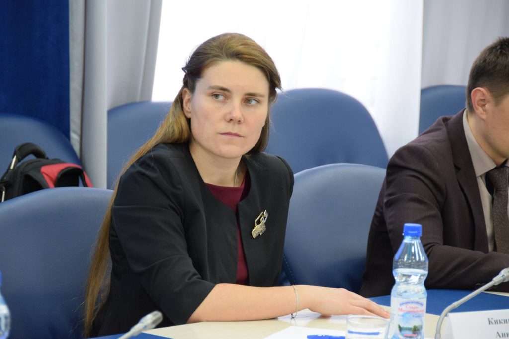 Anna Kikina, cosmonaute qui n'a pas encore volé, la seule femme du groupe des cosmonautes.