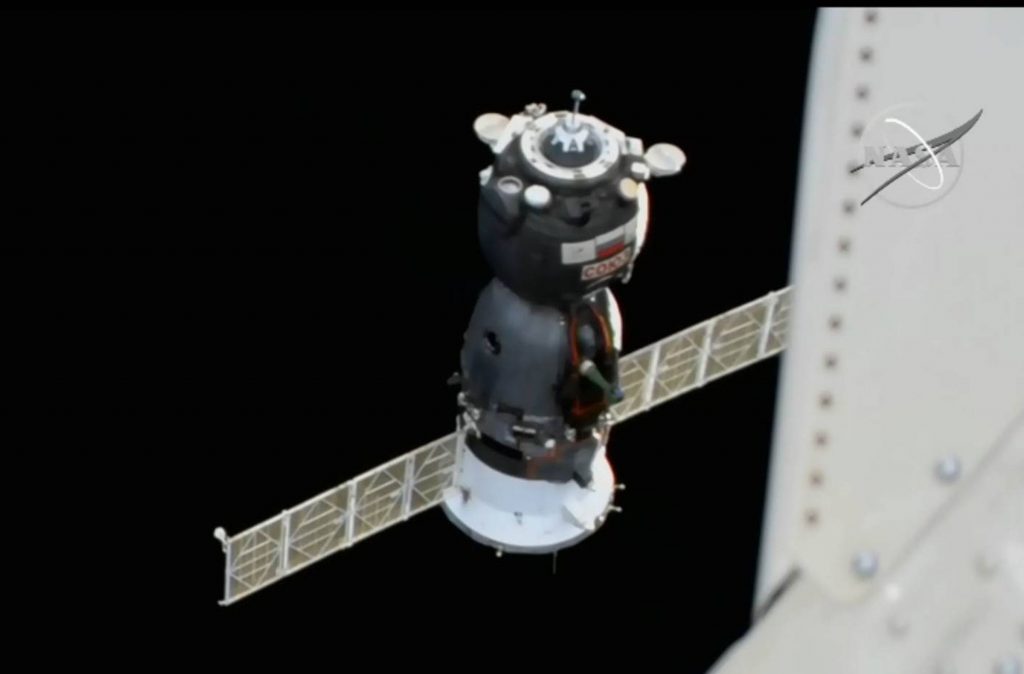 Soyouz MS-17 en vol autonome lors de son repositionnement sur l'ISS.