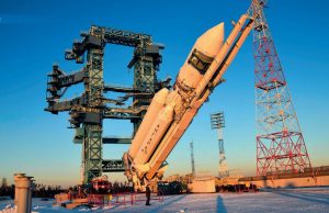 Le premier lanceur Angara-A5 sur le pas de tir du cosmodrome militaire de Plesetsk.