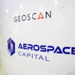 Des logos de sociétés privées lors du lancement de Ionosfera M 1 et 2. Image d'illustration d'archives.