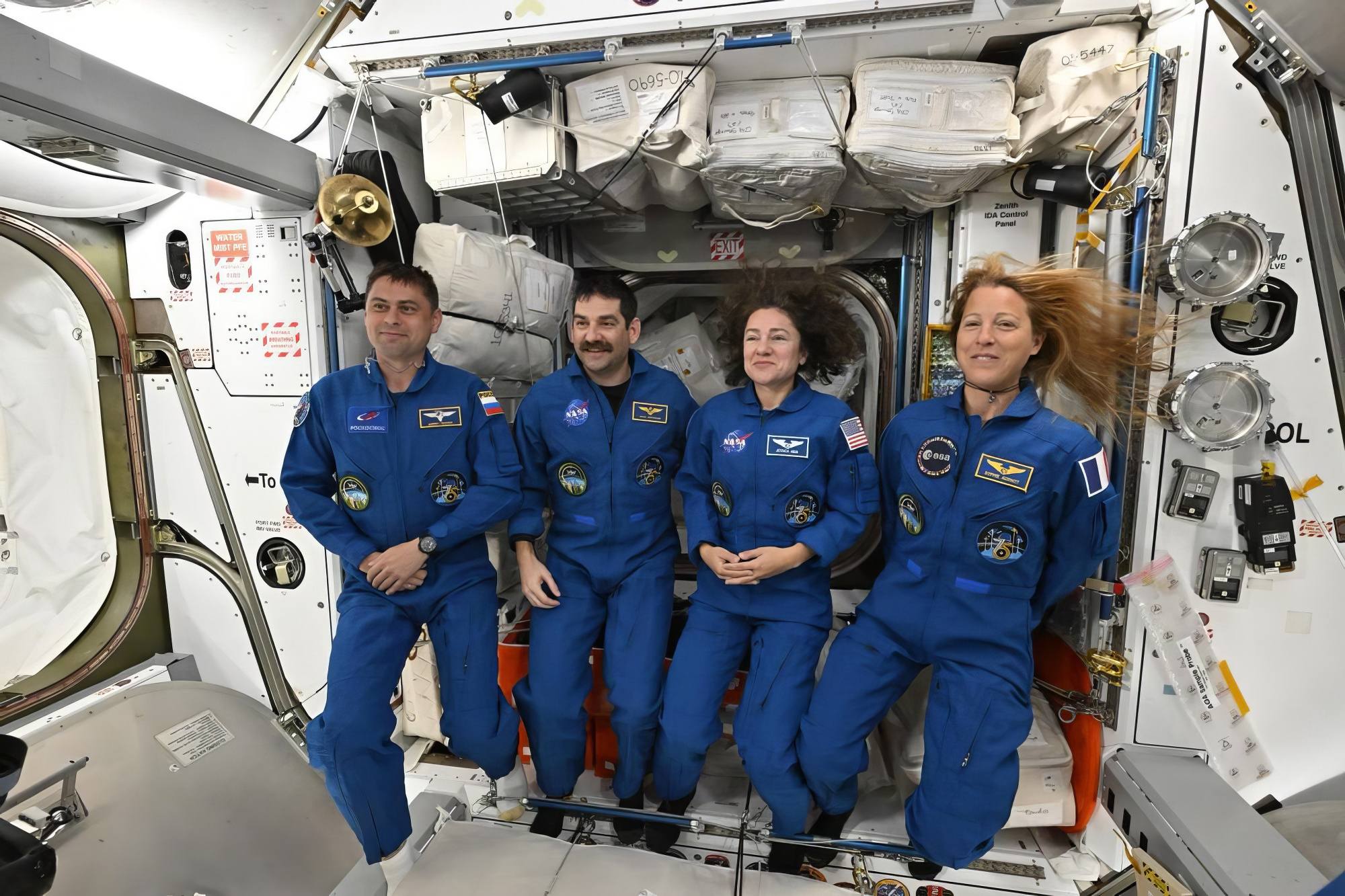 L'équipage de Crew-12.