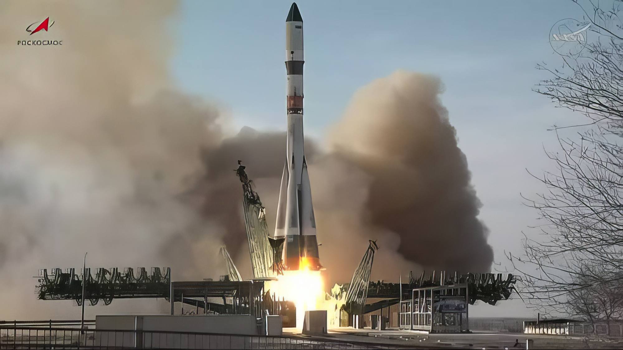 Décollage du lanceur Soyouz 2.1a emportant le cargo Progress MS-33.