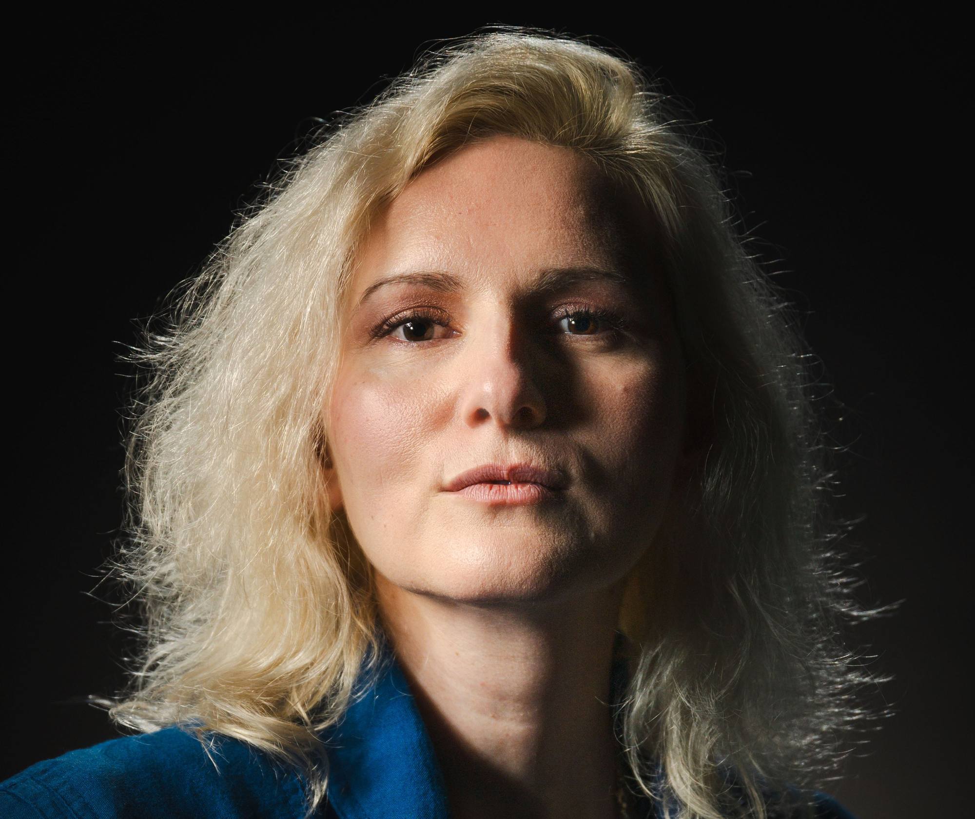 Deniz Burnham photographiée en 2022 par Josh Valcarcel pour la NASA.