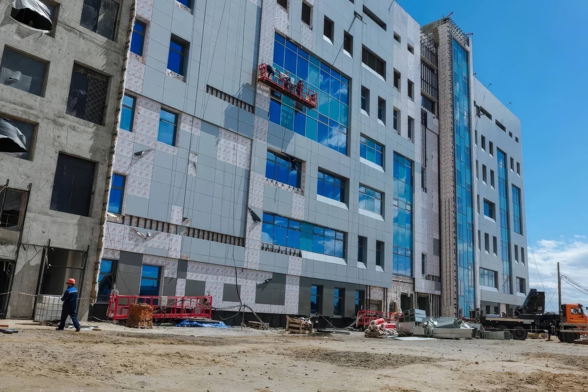 Au MIK de Vostochny, le bâtiment pour Angara en cours de construction.