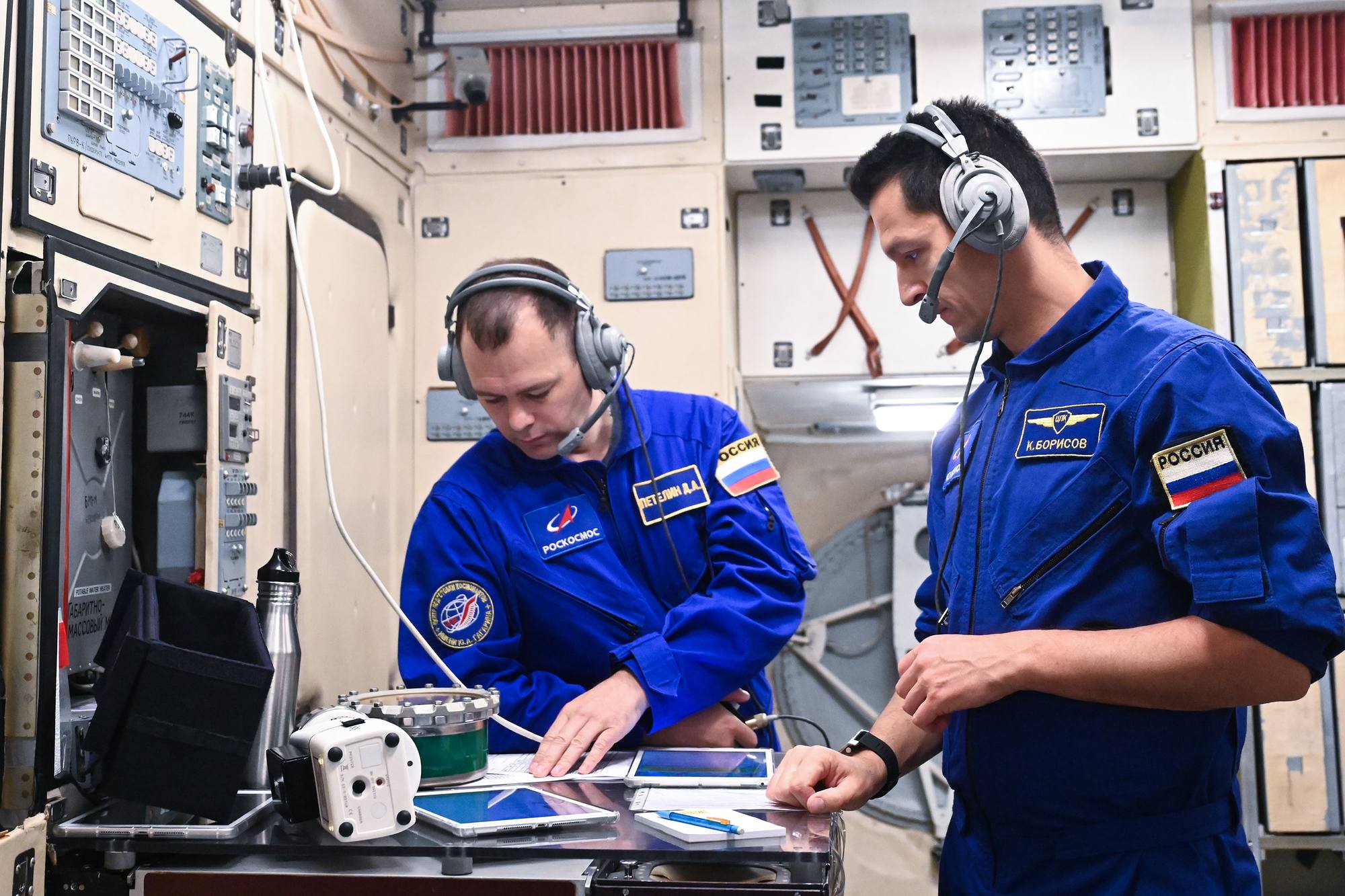 Dmitry Peteline et Konstantin Borissov.