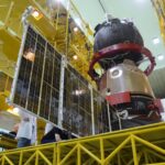 Un des panneaux solaires de Soyouz MS-29 déployé pour les tests.