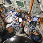 L'équipage dans le simulateur Soyouz.
