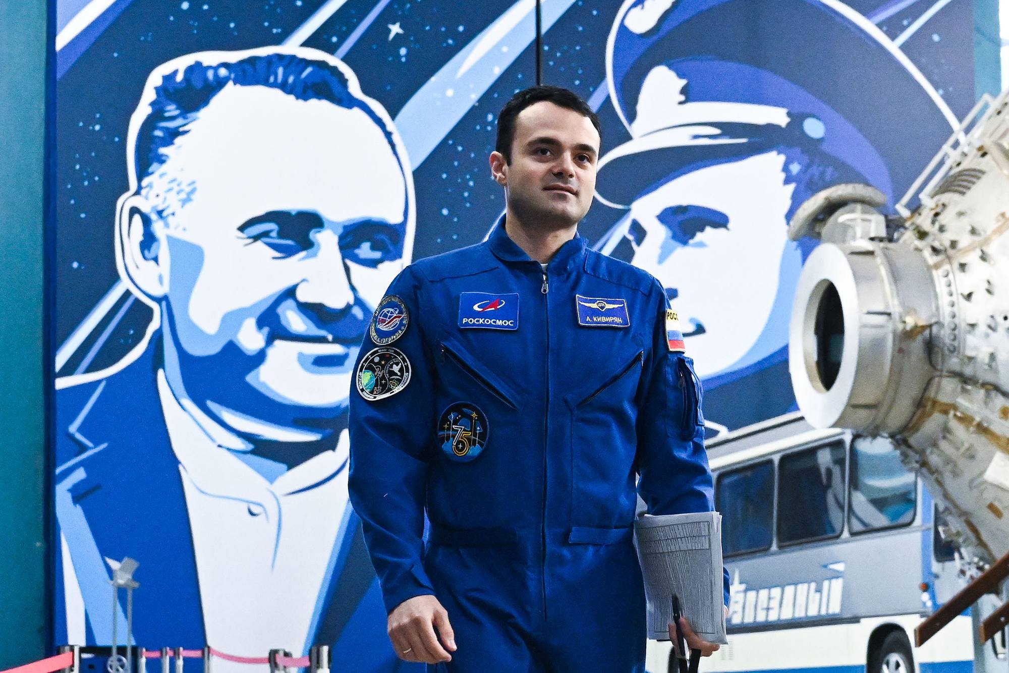 Arrivée d'Haroutyoun Kiviryan pour l'examen.