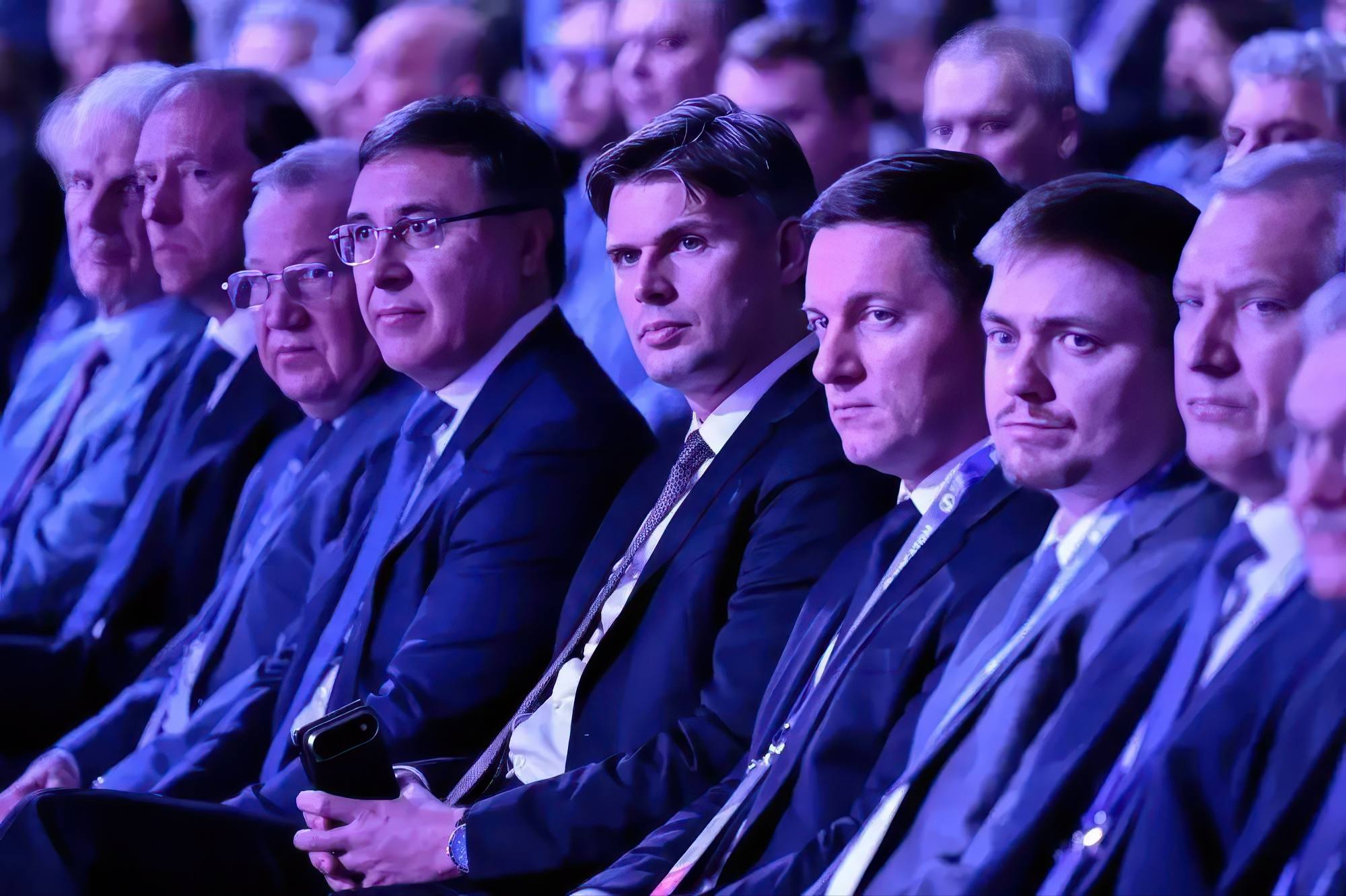 Dmitry Bakanov lors d'une séance de "Microélectronique-2026".