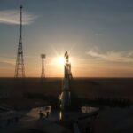 Le soleil couchant sur le cosmodrome de Baïkonour.