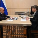 Mikhaïl Mishoustine et Dmitry Bakanov.